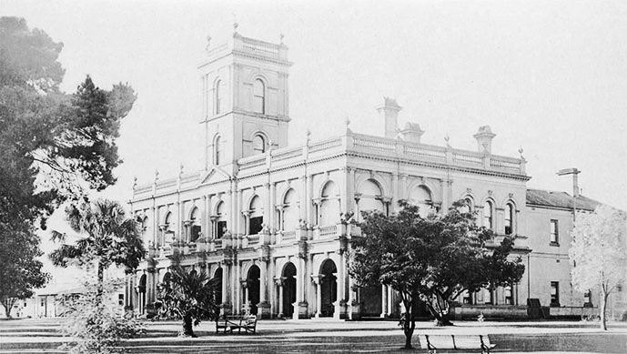 Glen Eira Manor — Caulfield Hospital main building. Rose Stereograph Co. c.1919. Image courtesy State Library of Victoria.